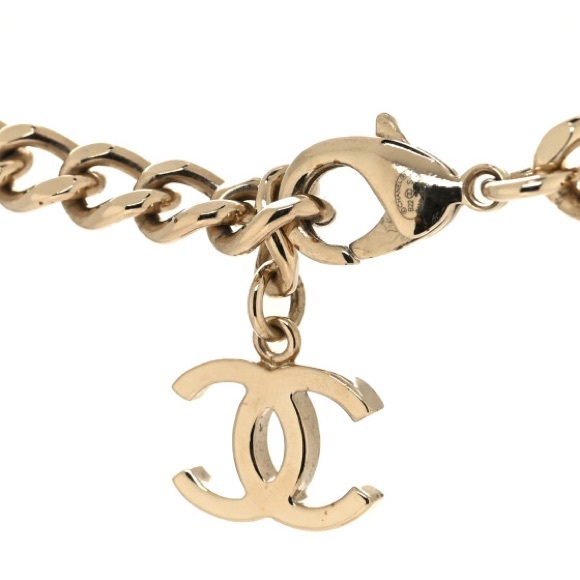 ✨NEW Chanel 22S Gold Chain Link Black White Pink Plate CC Choker✨
